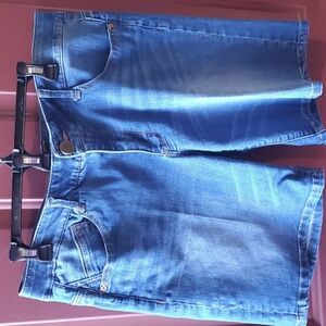 Wit & Wisdom distressed blue Jean shorts size 16 inseam 8.5
